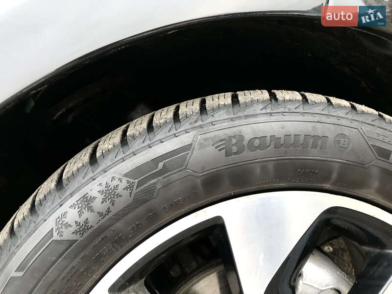 Хэтчбек Renault Zoe 2017 в Ровно фото 27 Хэтчбек Renault Zoe 2017 в Ровно