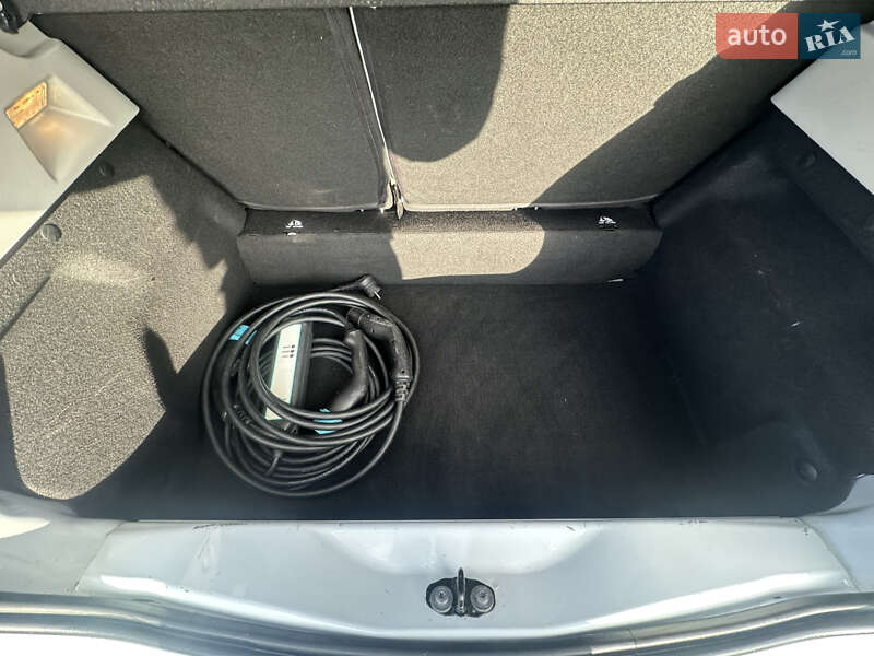 Хэтчбек Renault Zoe 2019 в Киеве фото 34 Хэтчбек Renault Zoe 2019 в Киеве