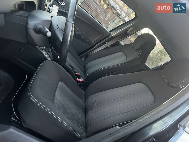 Хэтчбек Renault Zoe 2017 в Киеве