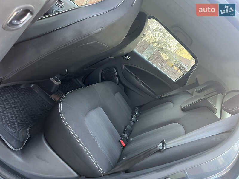 Хэтчбек Renault Zoe 2017 в Киеве