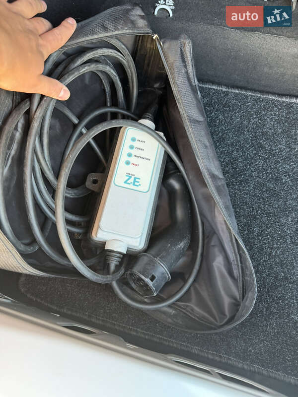 Хэтчбек Renault Zoe 2020 в Пустомытах