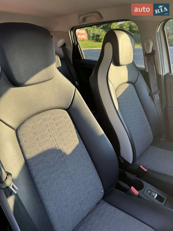 Хэтчбек Renault Zoe 2020 в Пустомытах