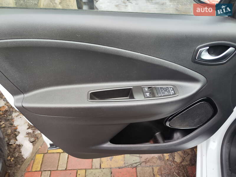 Хэтчбек Renault Zoe 2020 в Новых Санжарах фото 23 Хэтчбек Renault Zoe 2020 в Новых Санжарах