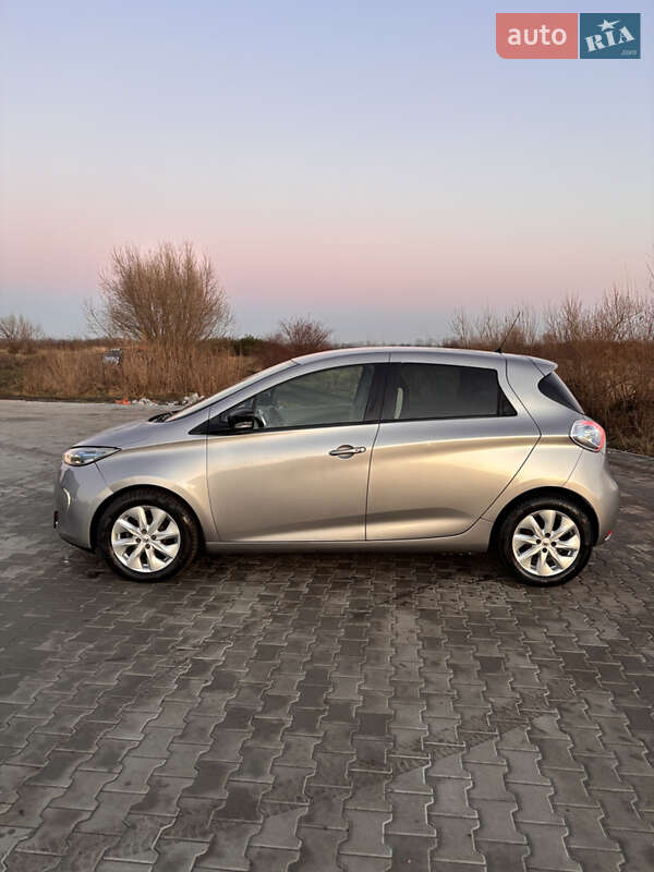 Хэтчбек Renault Zoe 2016 в Львове
