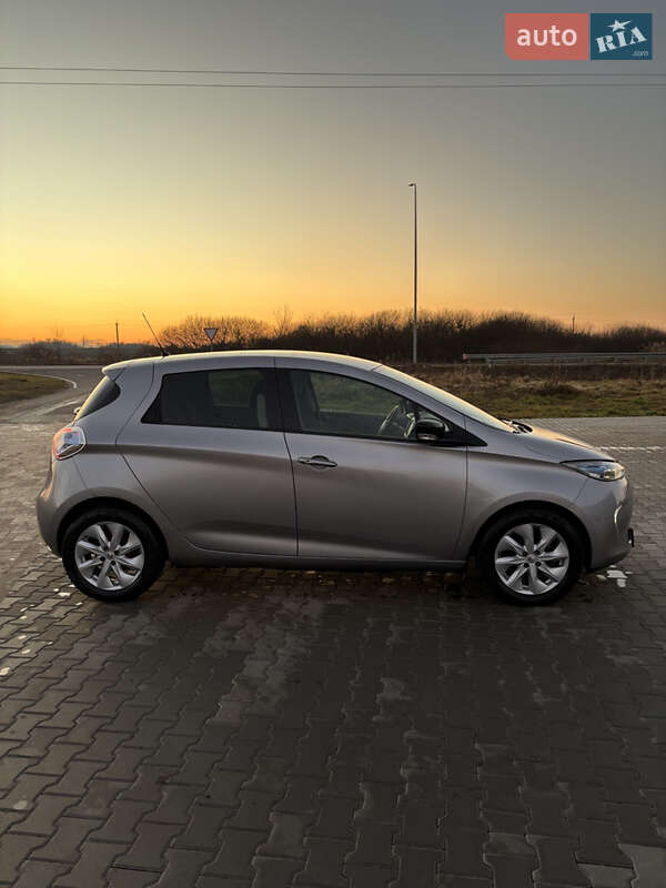 Хэтчбек Renault Zoe 2016 в Львове