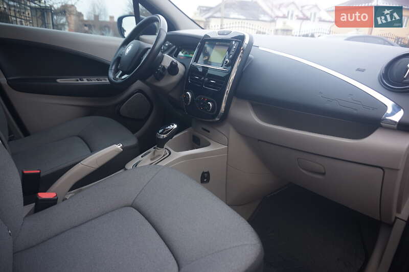 Хэтчбек Renault Zoe 2015 в Самборе фото 38 Хэтчбек Renault Zoe 2015 в Самборе