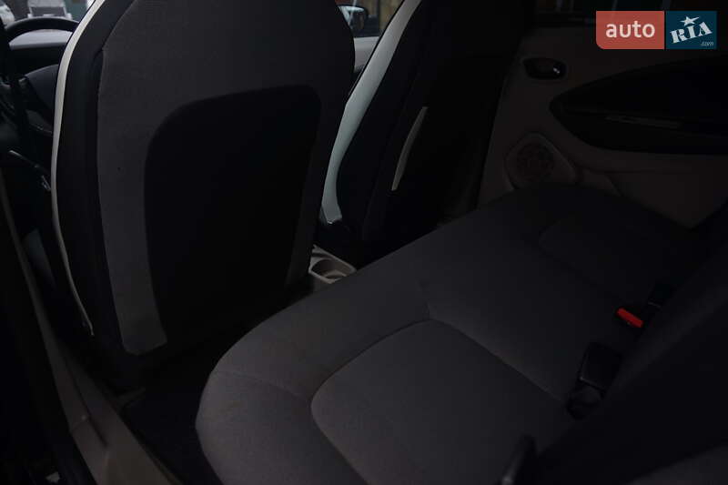 Хэтчбек Renault Zoe 2015 в Самборе фото 45 Хэтчбек Renault Zoe 2015 в Самборе