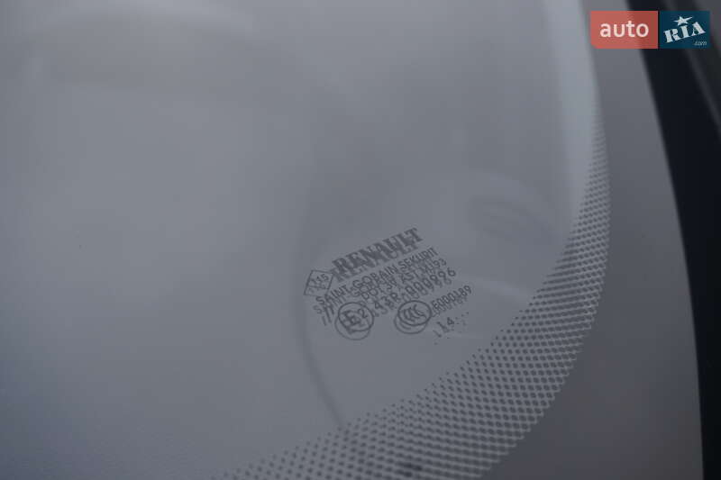 Хэтчбек Renault Zoe 2015 в Самборе фото 58 Хэтчбек Renault Zoe 2015 в Самборе