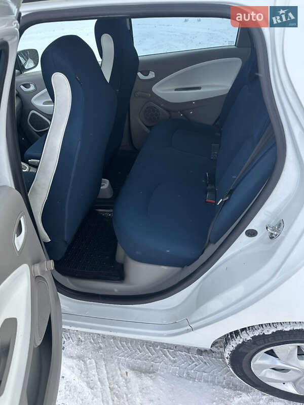 Хэтчбек Renault Zoe 2013 в Дубно