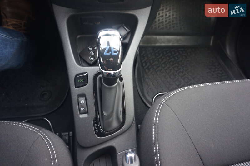 Хэтчбек Renault Zoe 2018 в Самборе фото 38 Хэтчбек Renault Zoe 2018 в Самборе