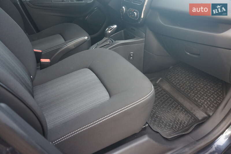 Хэтчбек Renault Zoe 2018 в Самборе фото 40 Хэтчбек Renault Zoe 2018 в Самборе