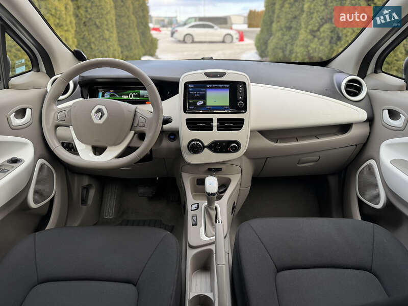 Хэтчбек Renault Zoe 2017 в Городке