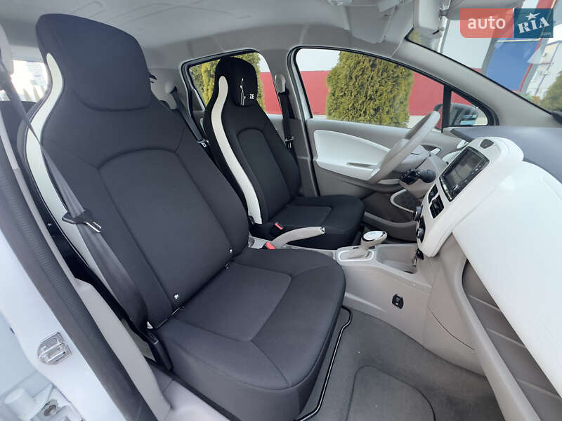 Хэтчбек Renault Zoe 2017 в Городке