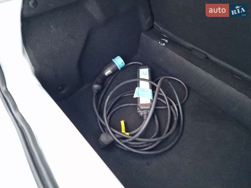 Хэтчбек Renault Zoe 2017 в Виннице фото 43 Хэтчбек Renault Zoe 2017 в Виннице