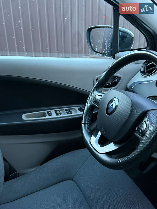 Хетчбек Renault Zoe 2014 в Дубні