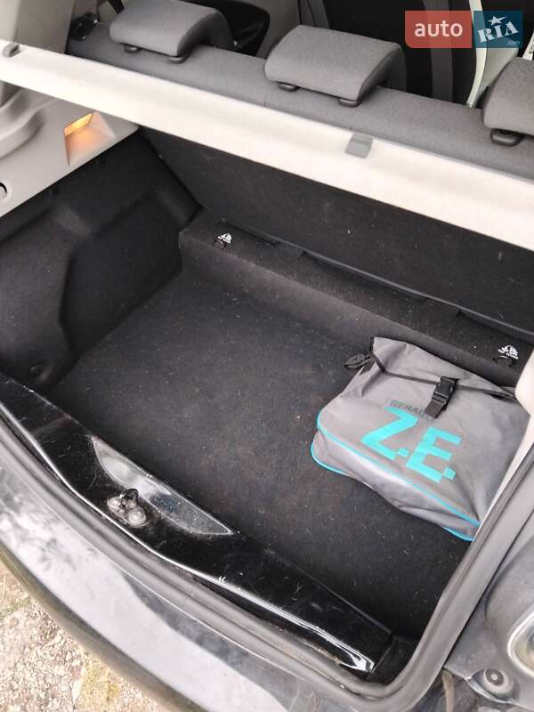 Хэтчбек Renault Zoe 2016 в Днепре