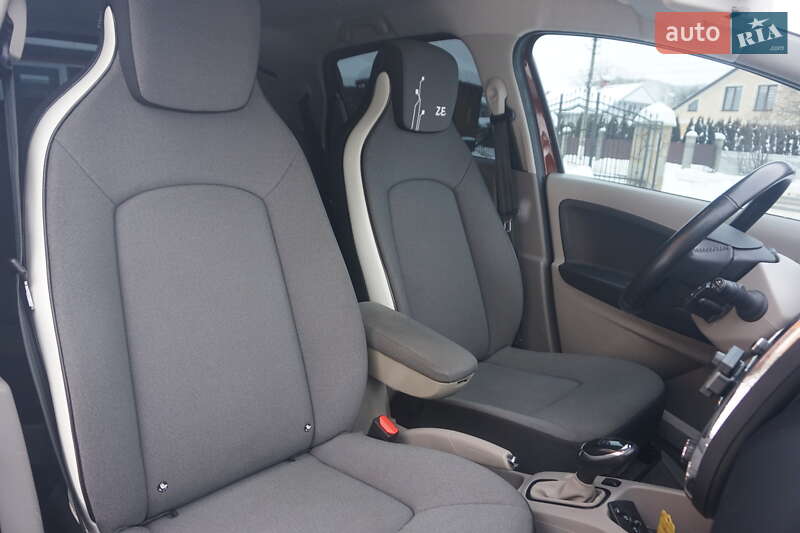 Хэтчбек Renault Zoe 2015 в Самборе