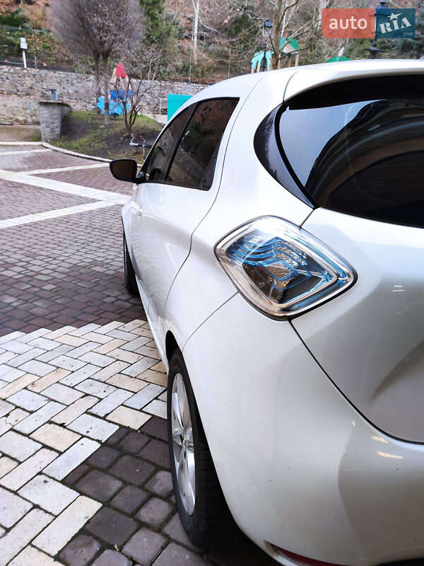 Хэтчбек Renault Zoe 2018 в Ворзеле