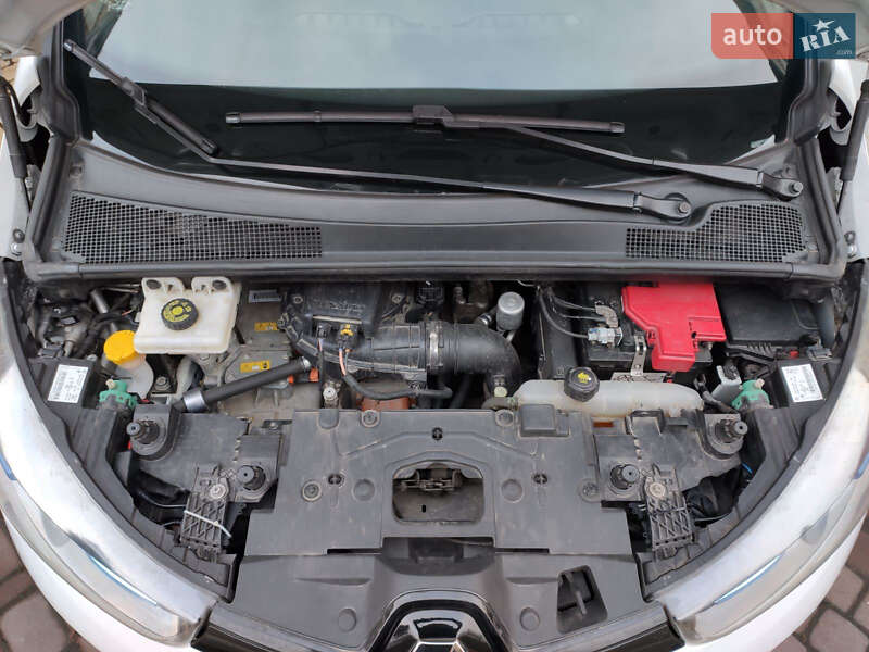 Хэтчбек Renault Zoe 2018 в Ворзеле