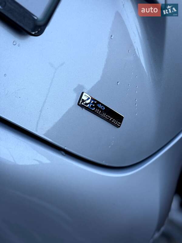 Хэтчбек Renault Zoe 2020 в Самборе