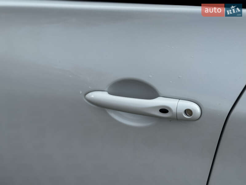 Хэтчбек Renault Zoe 2019 в Львове фото 10 Хэтчбек Renault Zoe 2019 в Львове