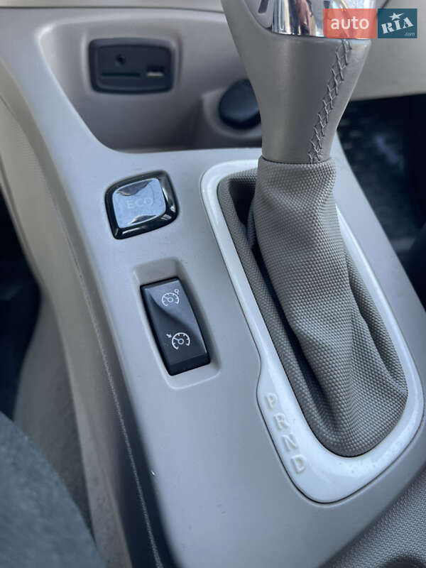 Хэтчбек Renault Zoe 2014 в Ровно фото 23 Хэтчбек Renault Zoe 2014 в Ровно