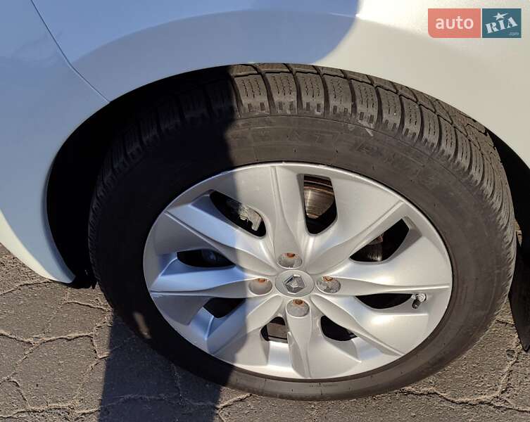 Хэтчбек Renault Zoe 2014 в Одессе фото 11 Хэтчбек Renault Zoe 2014 в Одессе