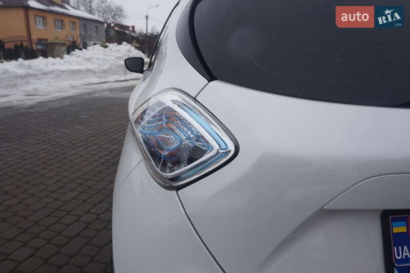 Хэтчбек Renault Zoe 2018 в Самборе