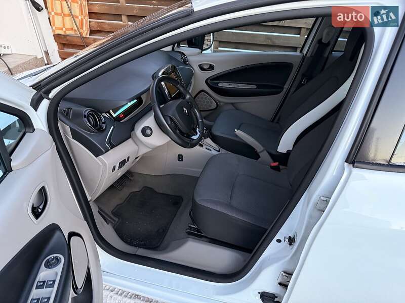 Хэтчбек Renault Zoe 2015 в Киеве фото 12 Хэтчбек Renault Zoe 2015 в Киеве