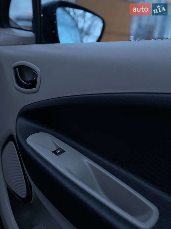 Хетчбек Renault Zoe 2015 в Львові фото 7 Хетчбек Renault Zoe 2015 в Львові