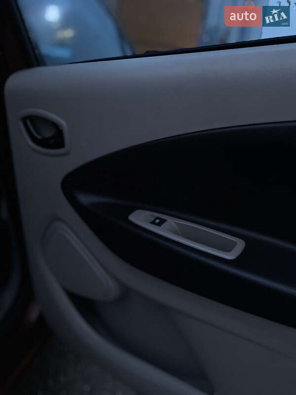 Хетчбек Renault Zoe 2015 в Львові фото 8 Хетчбек Renault Zoe 2015 в Львові