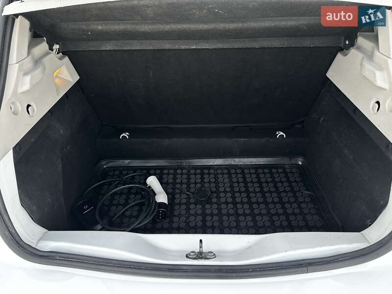 Хетчбек Renault Zoe 2014 в Львові фото 42 Хетчбек Renault Zoe 2014 в Львові