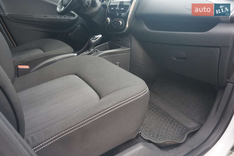 Хетчбек Renault Zoe 2017 в Самборі фото 38 Хетчбек Renault Zoe 2017 в Самборі