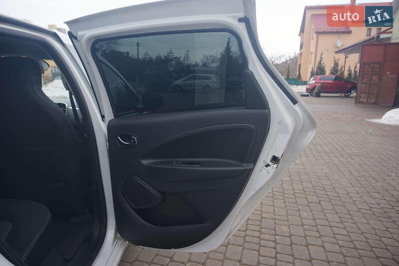 Хетчбек Renault Zoe 2017 в Самборі фото 42 Хетчбек Renault Zoe 2017 в Самборі