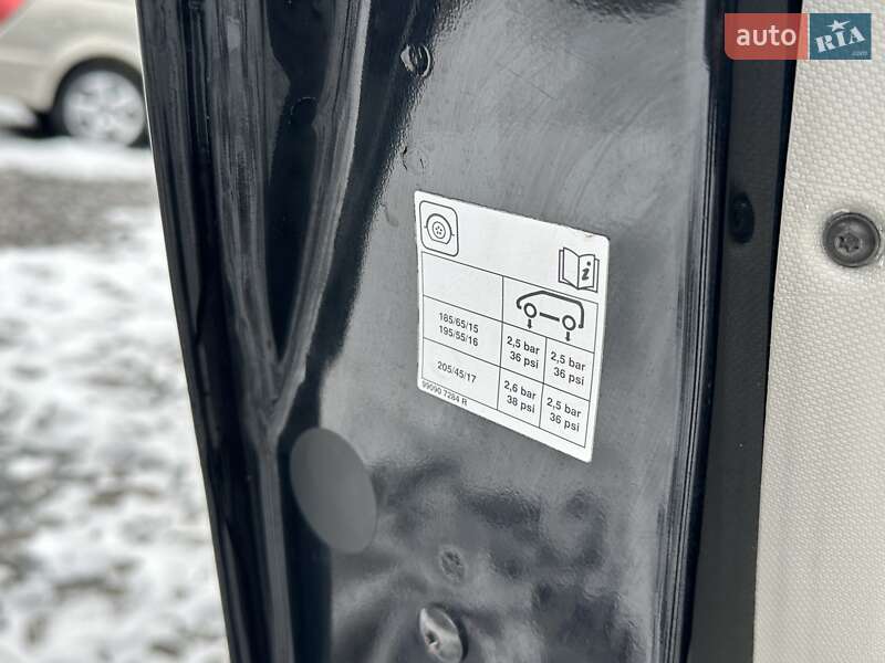 Хэтчбек Renault Zoe 2014 в Ровно фото 43 Хэтчбек Renault Zoe 2014 в Ровно