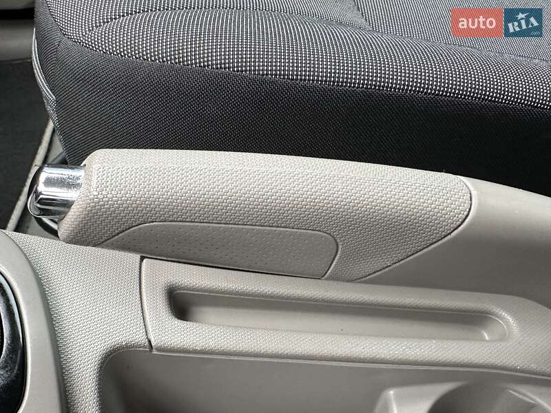 Хэтчбек Renault Zoe 2014 в Ровно фото 62 Хэтчбек Renault Zoe 2014 в Ровно