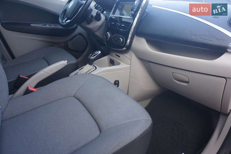 Хэтчбек Renault Zoe 2015 в Самборе фото 38 Хэтчбек Renault Zoe 2015 в Самборе