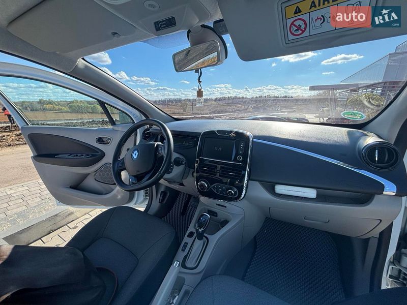 Хэтчбек Renault Zoe 2016 в Хмельницком