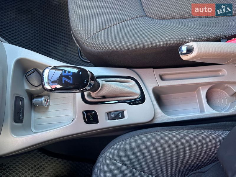 Хэтчбек Renault Zoe 2016 в Хмельницком