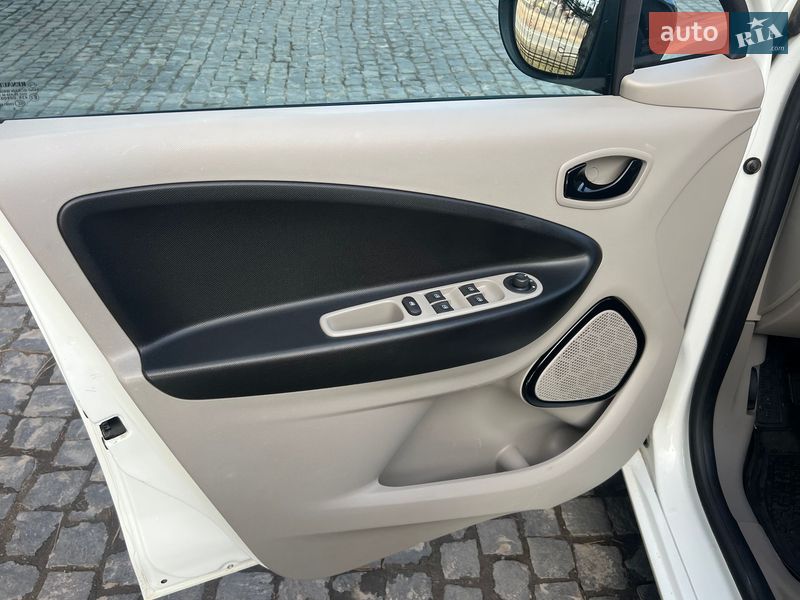 Хетчбек Renault Zoe 2014 в Рівному