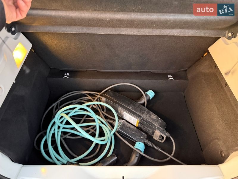 Хэтчбек Renault Zoe 2014 в Радивилове