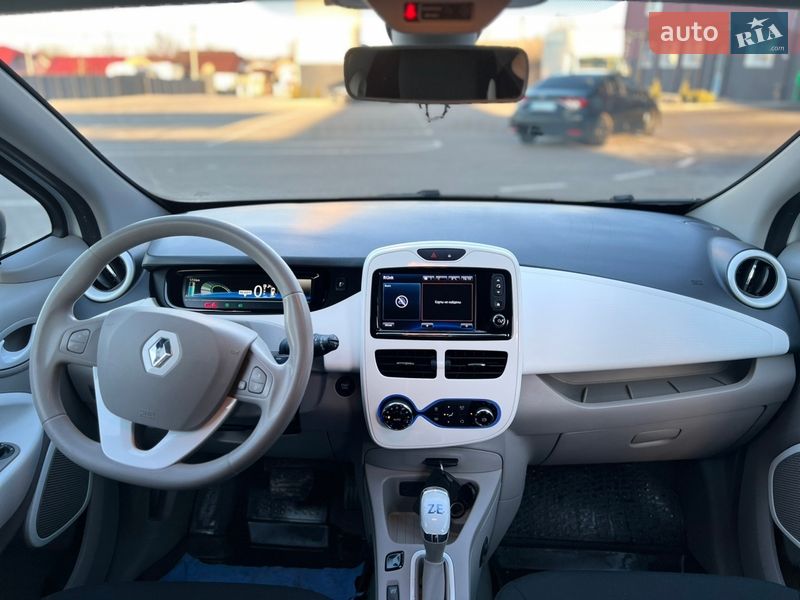 Хэтчбек Renault Zoe 2018 в Дубно