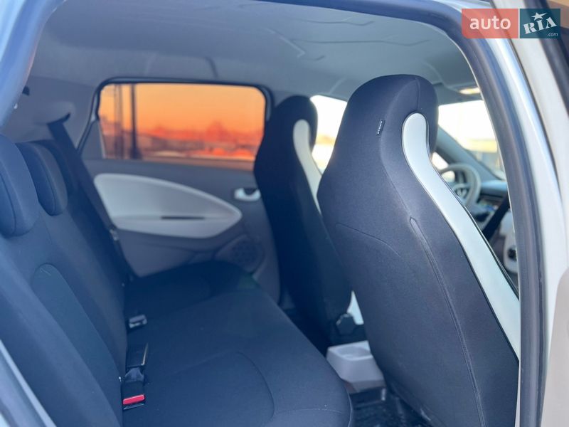 Хэтчбек Renault Zoe 2018 в Дубно