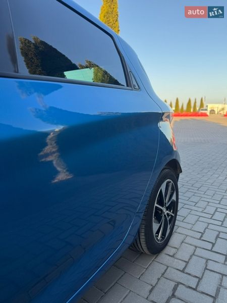 Хэтчбек Renault Zoe 2017 в Городке