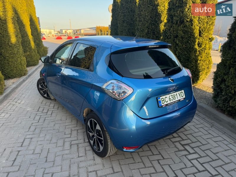 Хэтчбек Renault Zoe 2017 в Городке