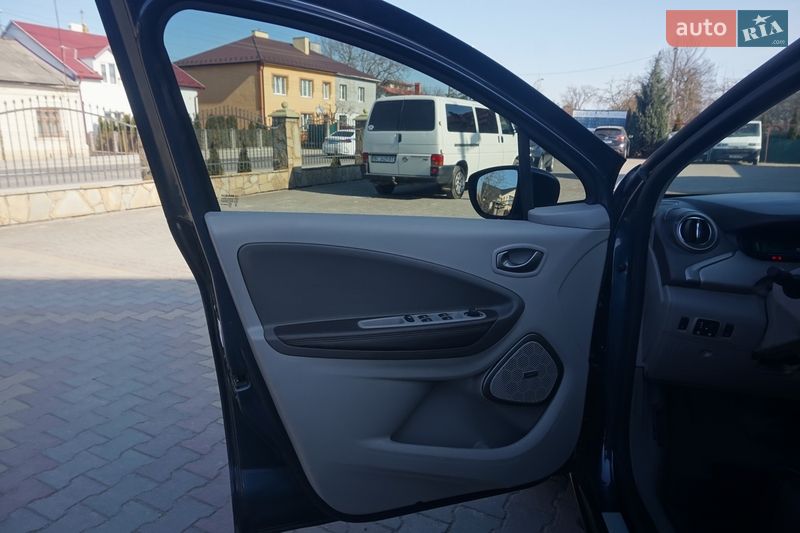 Хэтчбек Renault Zoe 2018 в Самборе