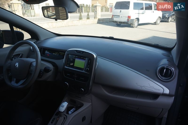 Хэтчбек Renault Zoe 2018 в Самборе