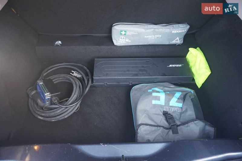 Хэтчбек Renault Zoe 2018 в Самборе