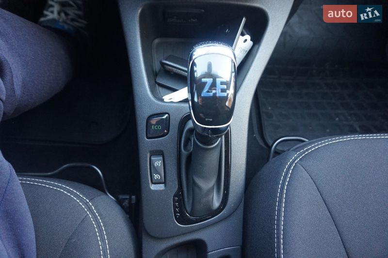 Хэтчбек Renault Zoe 2018 в Самборе