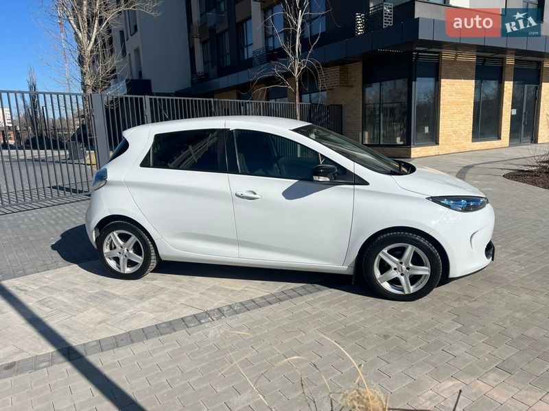 Хэтчбек Renault Zoe 2017 в Кропивницком